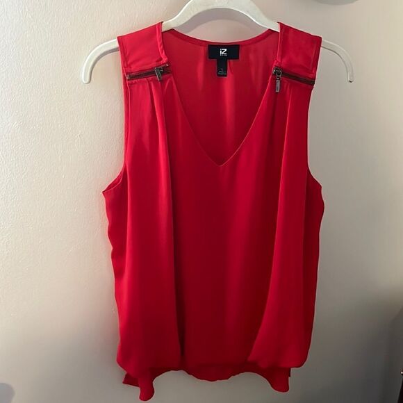 iZ BYER  Size Large Sleeveless Top - Picture 1 of 5